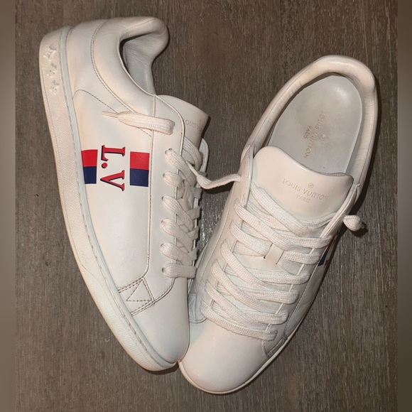 CYBER SALE | Louis Vuitton White Leather LV & Monogram Trainers - Picture 2 of 10
